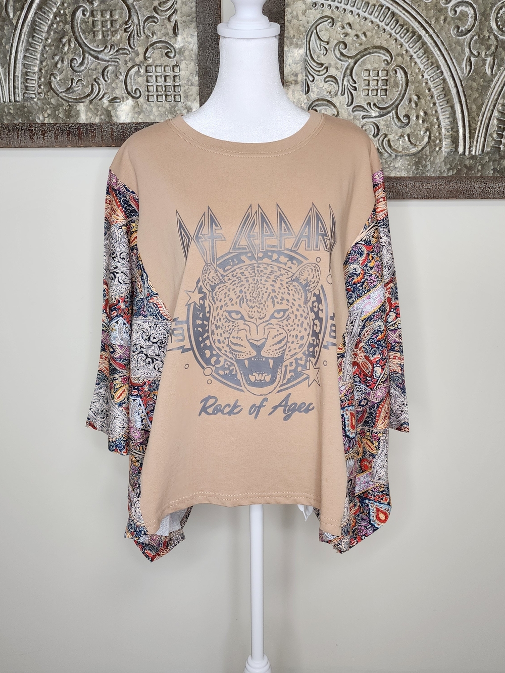 Paisley Kimono Sleeve Crop Top in Taupe - Picture 3 of 13